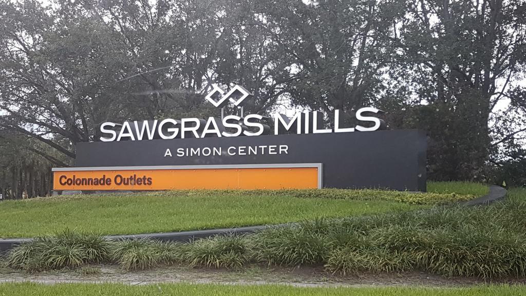 Sawgrass Hotel Sunrise Exterior photo