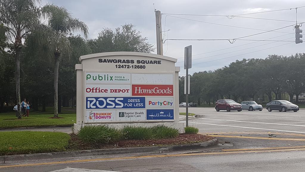 Sawgrass Hotel Sunrise Exterior photo